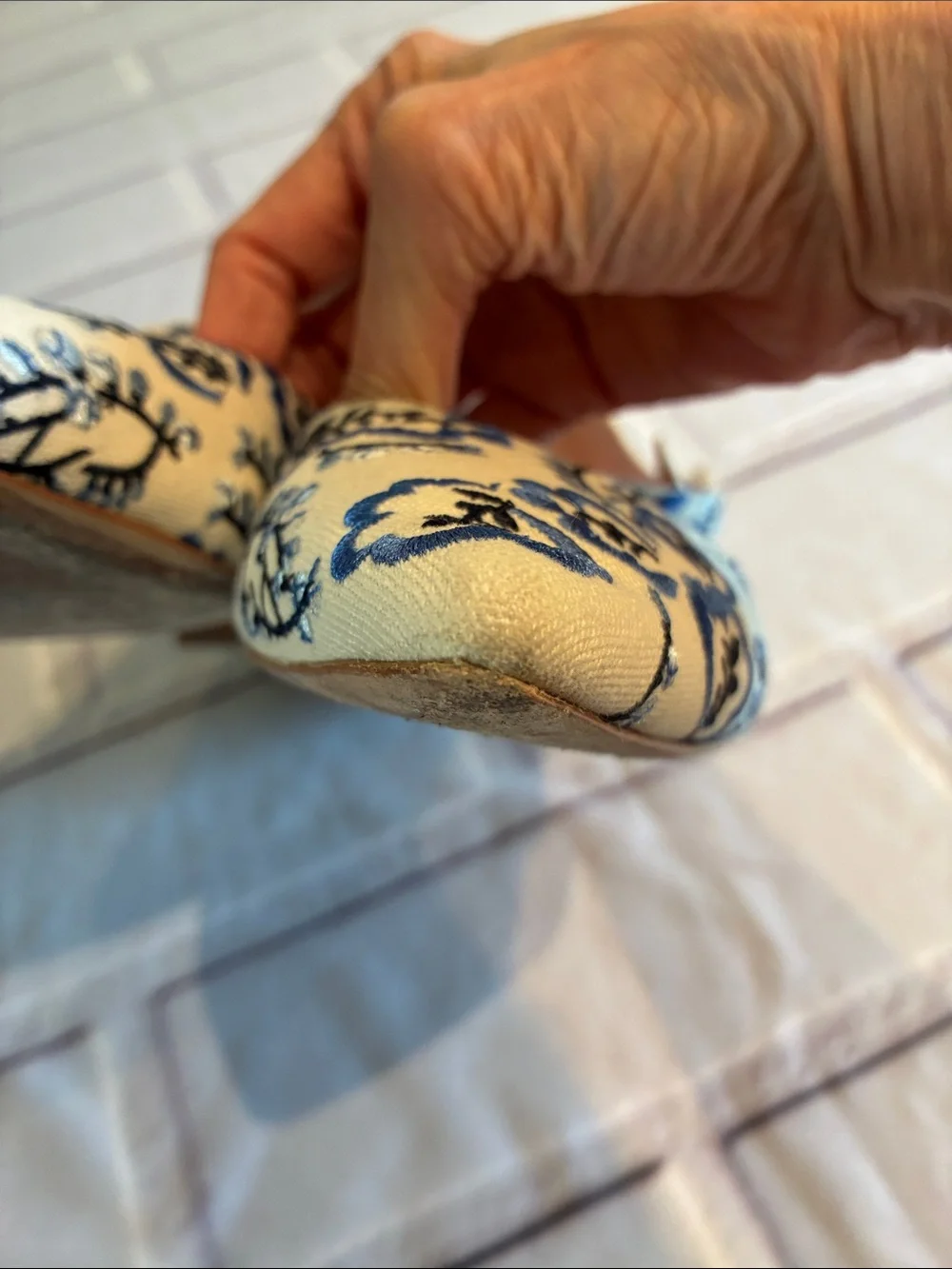 🎉NEW LISTING!🎉kate spade Cream and Blue Floral Mary Jane Flats